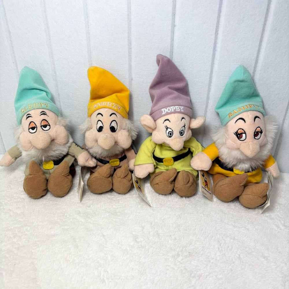 Disney World Plush Dwarfs Set - Sleepy,‎ Sneezy,Dopey, Bashful
